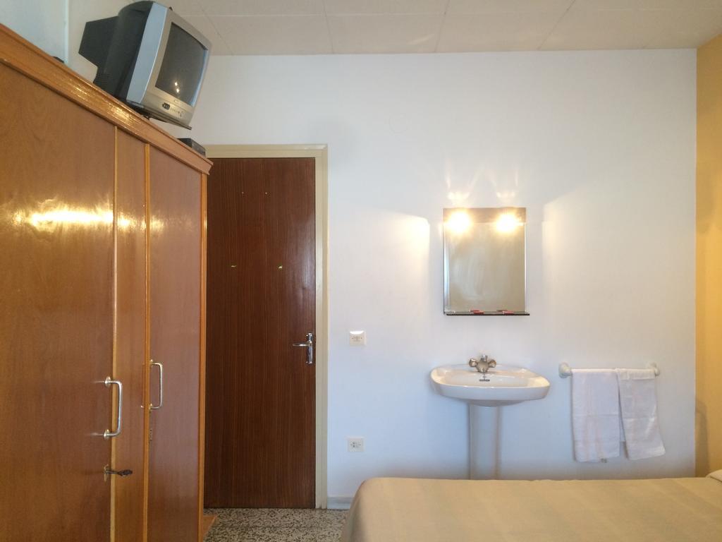 Hostal Terraferma Algerri Extérieur photo